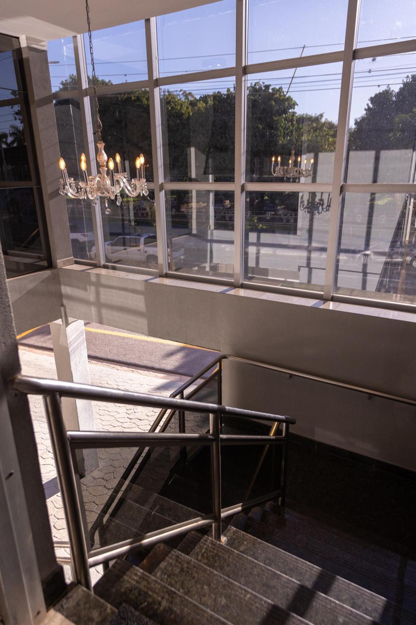 Bombonato Hotel - Facil Acesso Ao Aeroporto E Parque De Exposicoes Abcz Uberaba Exterior foto