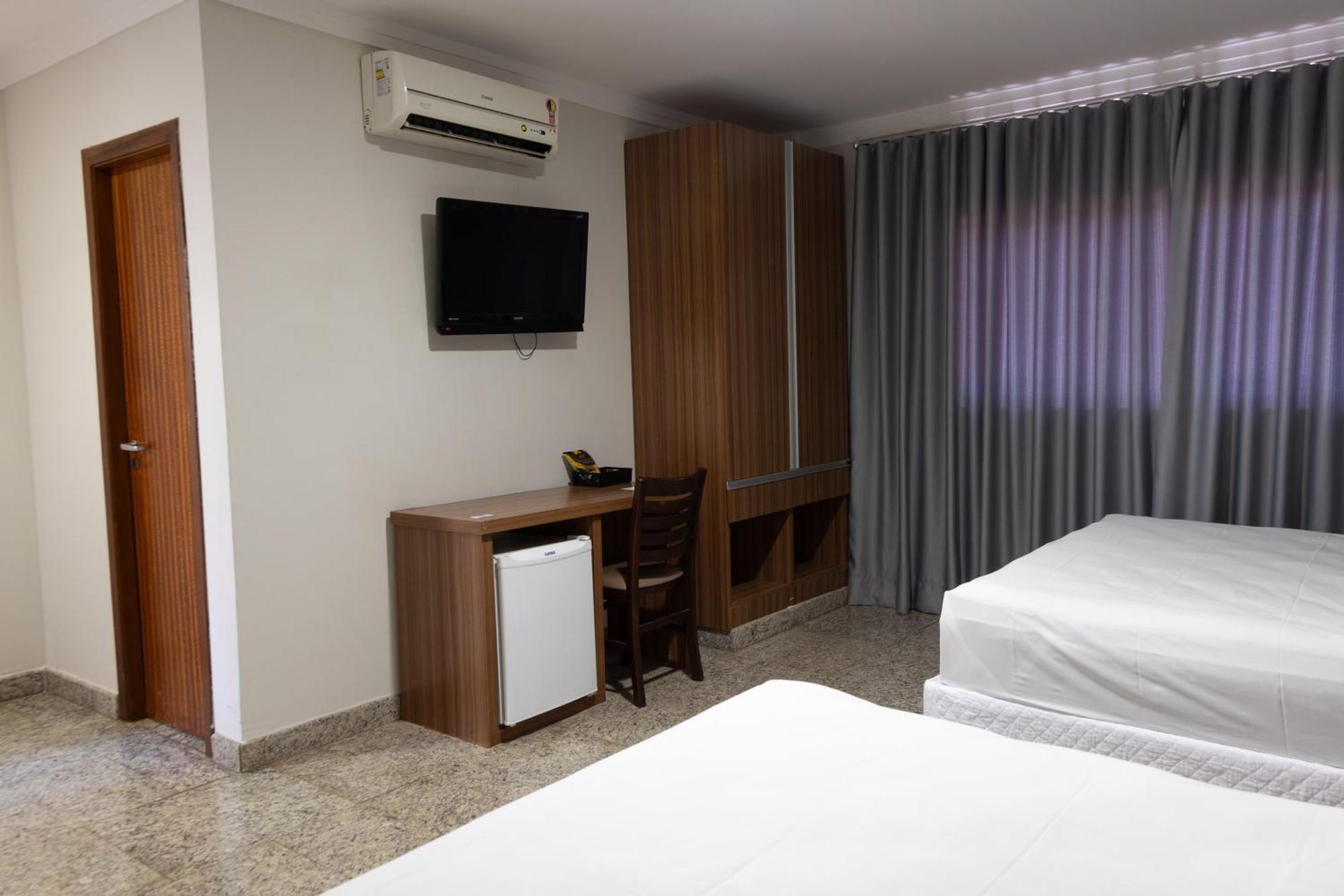 Bombonato Hotel - Facil Acesso Ao Aeroporto E Parque De Exposicoes Abcz Uberaba Exterior foto